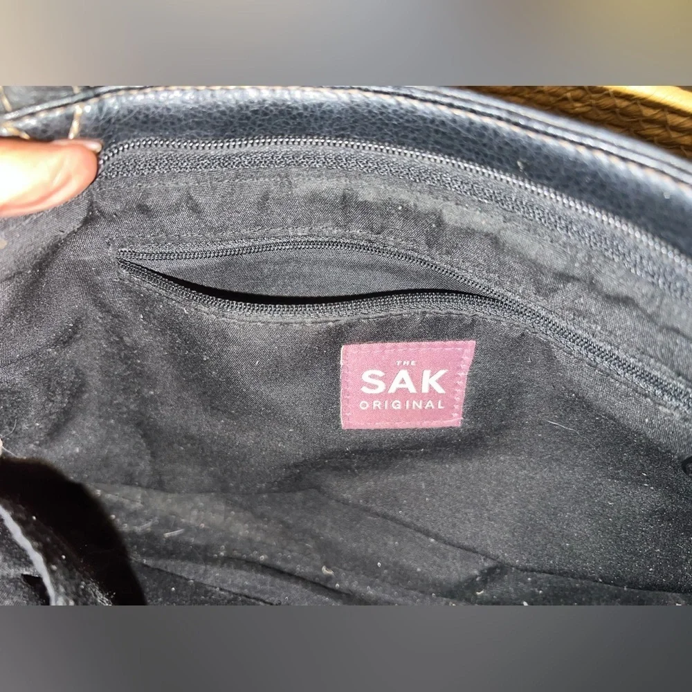 The Sak Black Butter Soft Leather Handbag Shoulder Bag Zip Close